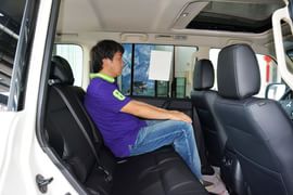 后排空间