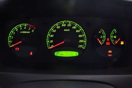2014款荣威W5 1.8T 2WD胜域特装版