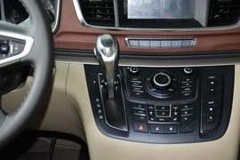 2014款别克GL8 3.0L XT豪华商务旗舰版