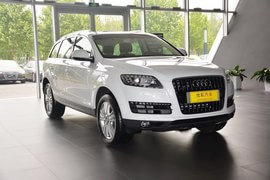 2015款奥迪Q7 35TFSI进取型