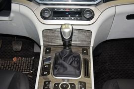 2015款哈弗H6 COUPE 2.0T手动两驱尊贵型