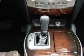 2014款英菲尼迪QX60 2.5L Hybrid两驱卓越版