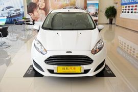 2013款福特嘉年华三厢1.5L手动风尚型