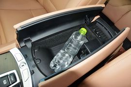 2013款宝马730Li豪华型