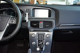 2015款沃尔沃V40 1.6T智逸版