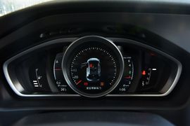 2015款沃尔沃V40 1.6T智逸版