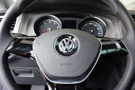 2015款大众高尔夫1.6L手动时尚型
