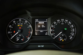 2015款斯柯达明锐1.6L自动逸俊版