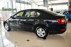 2015款斯柯达明锐1.6L自动逸俊版