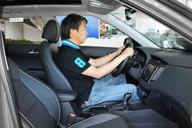 2015款现代ix25 2.0L自动四驱领先型GLX