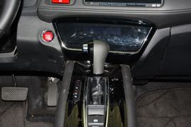 2015款本田缤智1.8L CVT四驱旗舰型