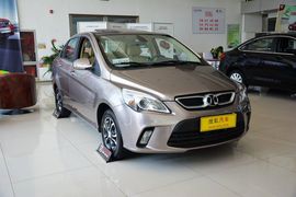 2015款北汽绅宝D20三厢1.5L自动乐享版
