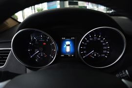 2015款哈弗H8 2.0T两驱豪华型