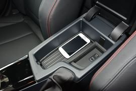 2015款宝马320i超悦版运动设计套装