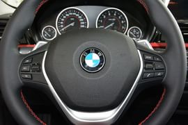 2015款宝马320i超悦版运动设计套装