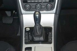 2014款大众帕萨特1.8TSI DSG御尊导航版
