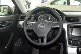 2014款大众帕萨特1.8TSI DSG御尊导航版