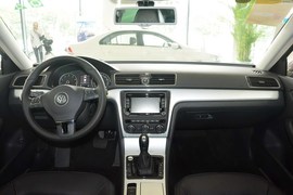 2014款大众帕萨特1.8TSI DSG御尊导航版