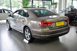 2014款大众帕萨特1.8TSI DSG御尊导航版
