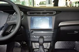 2014款标致408 1.8L自动豪华版