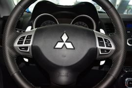 2013款三菱风迪思1.8L自动旗舰型 国IV