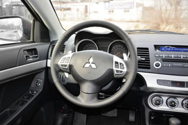 2015款三菱翼神1.8L CVT致尚型 国IV
