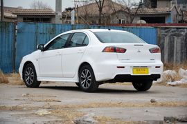2015款三菱翼神1.8L CVT致尚型 国IV