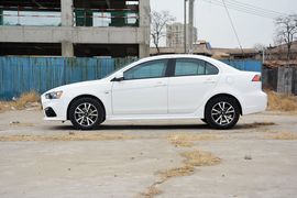 2015款三菱翼神1.8L CVT致尚型 国IV