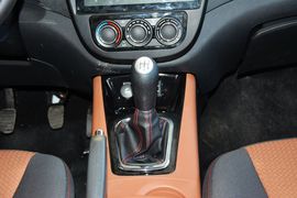 2015款东风风行景逸X5 1.6L豪华型