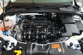 2012款福特福克斯三厢1.6L手动风尚型