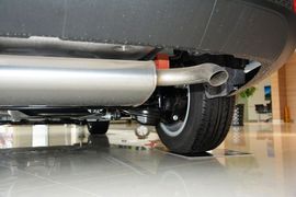 2012款福特福克斯三厢1.6L手动风尚型