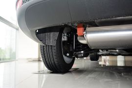 2012款福特福克斯三厢1.6L手动风尚型