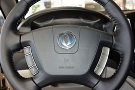 2015款东风风行菱智M5 Q3 2.0L 7座长轴豪华型