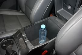2015款现代全新胜达2.4L自动四驱智能型
