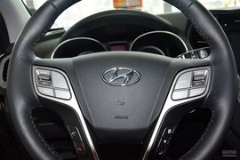 2015款现代全新胜达2.4L自动四驱智能型
