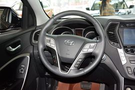 2015款现代全新胜达2.4L自动四驱智能型