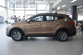 2015款现代全新胜达2.4L自动四驱智能型
