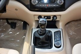 2015款福田萨瓦纳2.8T四驱柴油豪华版5座