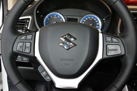 2014款铃木锋驭1.6 CVT尊贵型