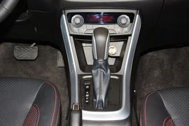 2014款铃木锋驭1.6 CVT尊贵型