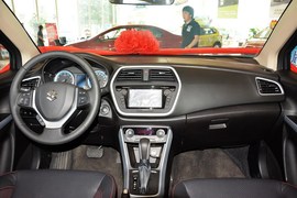 2014款铃木锋驭1.6 CVT尊贵型