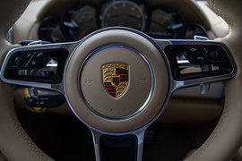 2015保时捷 Cayenne Turbo试驾实拍