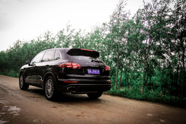 2015保时捷 Cayenne Turbo试驾实拍