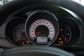 2014款丰田YARiS L致炫1.3E手动魅动版
