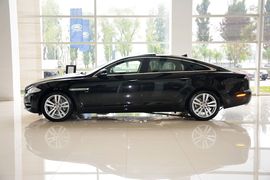 2015款捷豹XJL 3.0 SC 四驱全景商务版
