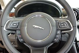 2015款捷豹XJL 3.0 SC 四驱全景商务版