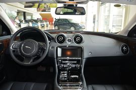 2015款捷豹XJL 3.0 SC 四驱全景商务版