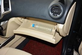 2015款长安逸动1.6L手动尊贵型到店实拍