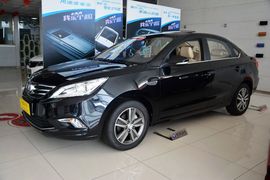 2015款长安逸动1.6L手动尊贵型