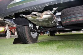 2014款宝骏730 1.5L手动豪华导航ESP版 7座